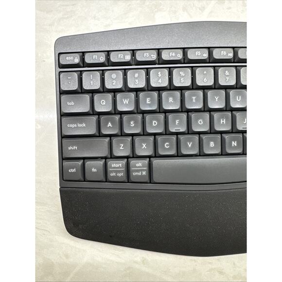Logitech MK850 Performance Wireless Keyboard and Mouse M720 #UM7890 W/ DONGLE - Picture 2 of 12